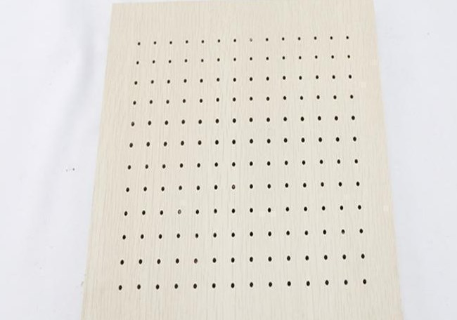轻质吸音板600×600的硅酸钙板吸音板介绍
